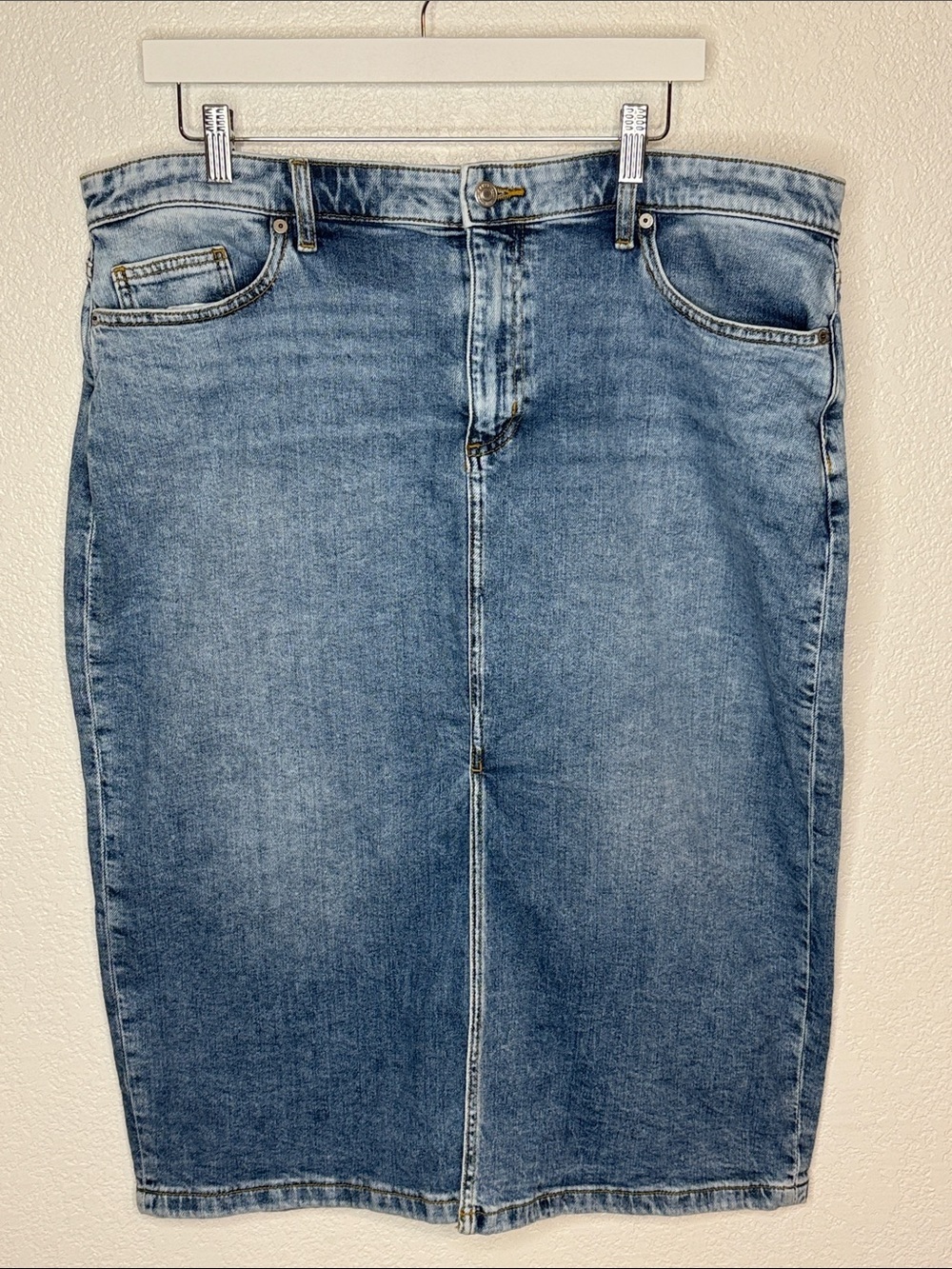 Lands End Medium Wash Denim MIDI Jean Skirt Size 18 Classic Minimalist Modest